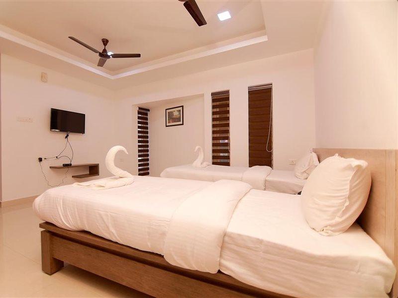 Chandra Inn โกลลัม ภายนอก รูปภาพ