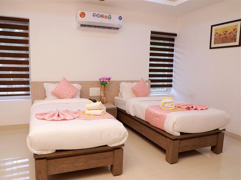 Chandra Inn โกลลัม ภายนอก รูปภาพ