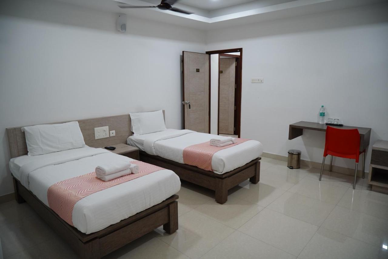 Chandra Inn โกลลัม ภายนอก รูปภาพ