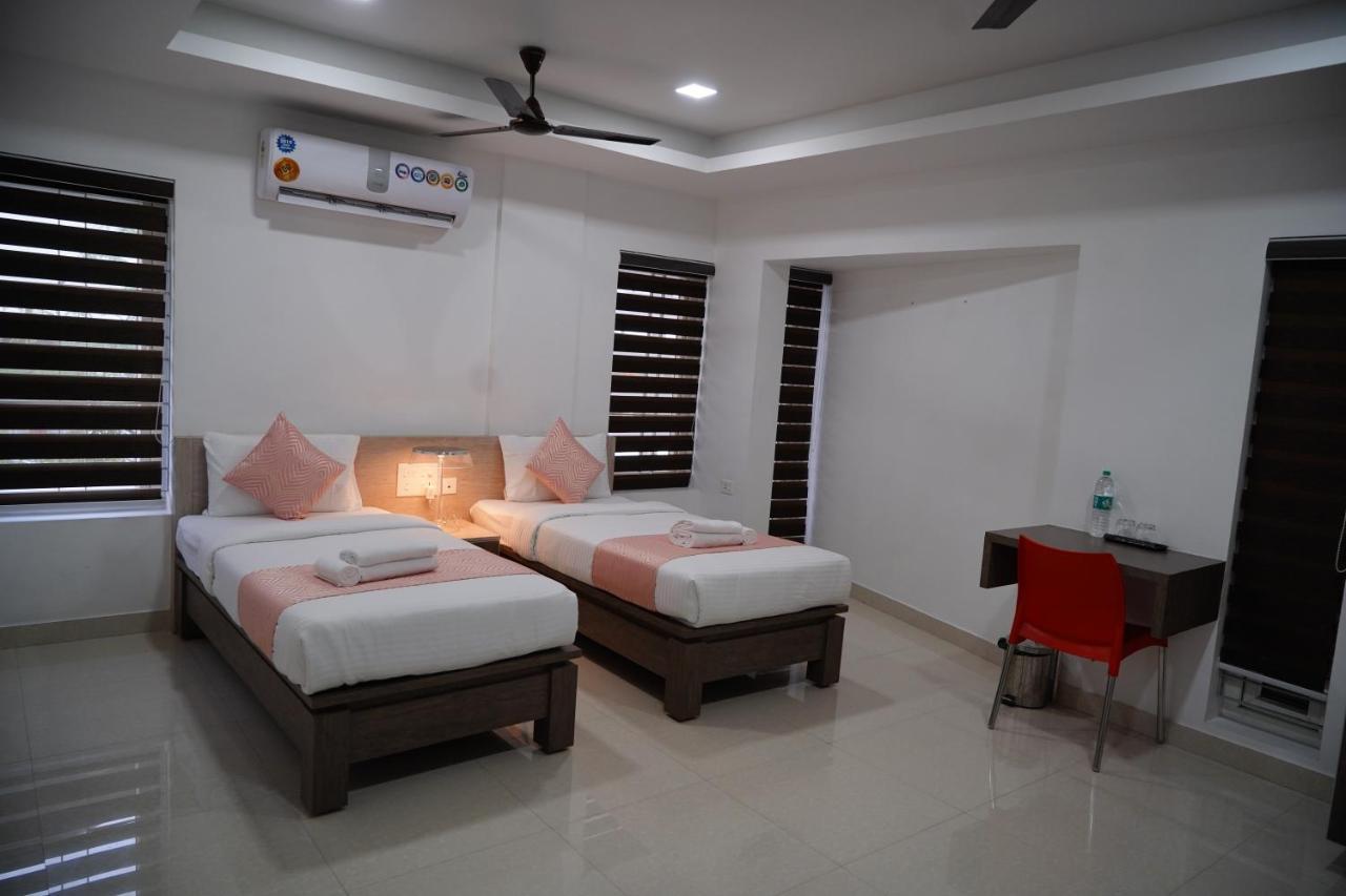 Chandra Inn โกลลัม ภายนอก รูปภาพ