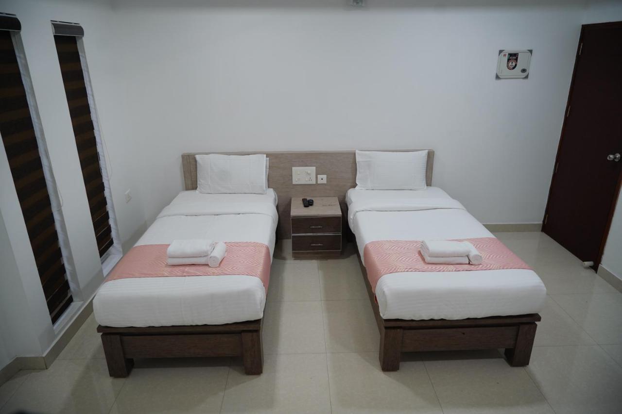 Chandra Inn โกลลัม ภายนอก รูปภาพ