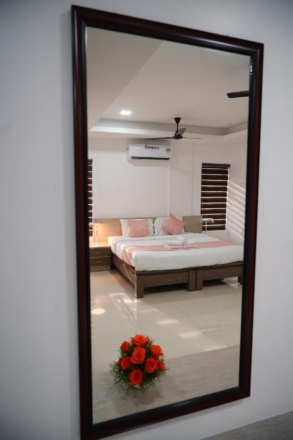 Chandra Inn โกลลัม ภายนอก รูปภาพ