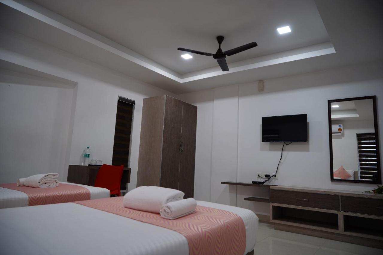 Chandra Inn โกลลัม ภายนอก รูปภาพ