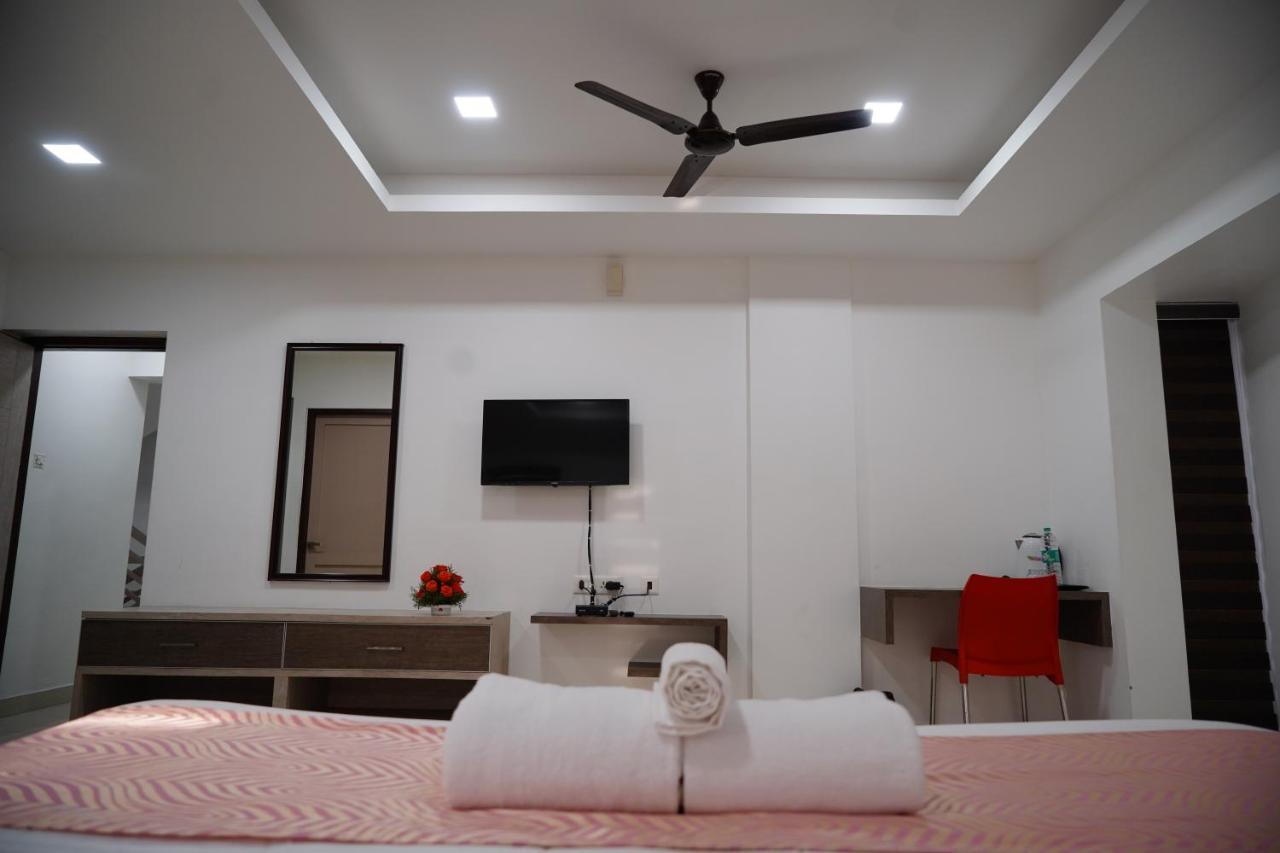 Chandra Inn โกลลัม ภายนอก รูปภาพ
